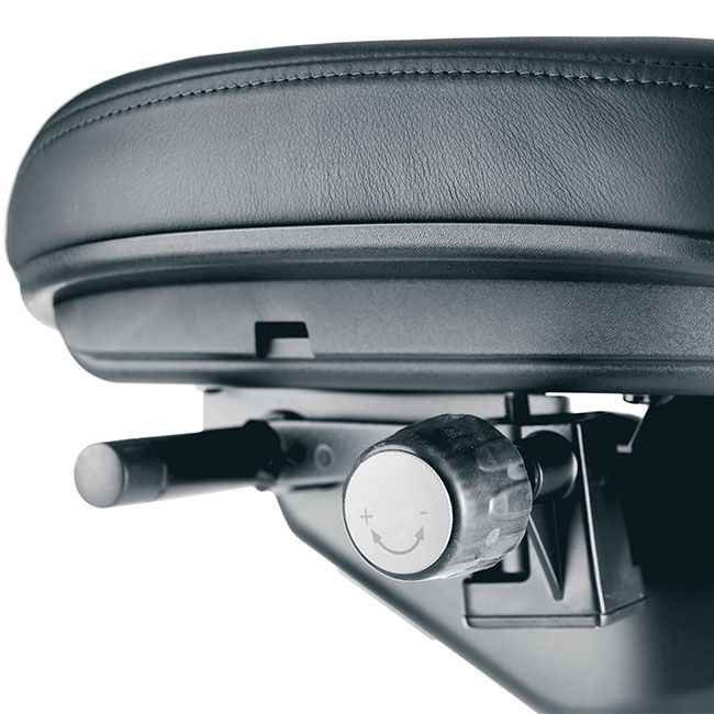 RH Logic 400 XL Chair - Black w/ Silver Base